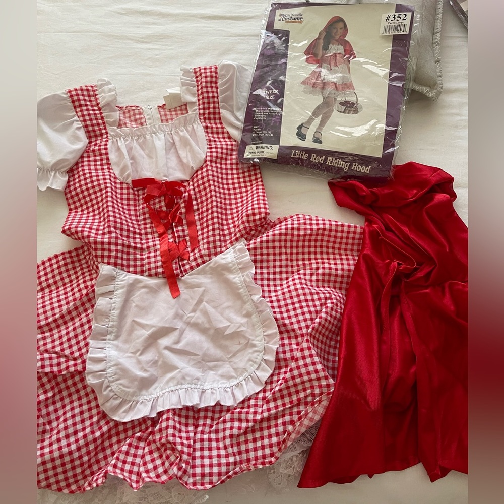 Halloween Costume - red riding hood
